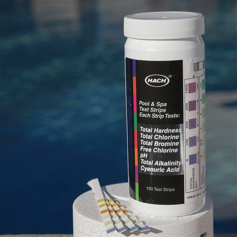 AquaChek شرائط اختبار حمام السباحة والسبا 7 طرق - شرائط اختبار حمام السباحة الفضية لقياس الحموضة، الكلور الكلي، الكلور الحر، البروم، القلوية، الصلابة الكلية، وحمض السيانوريك - مجموعة اختبار جودة المياه (100 شريط) - Image 2